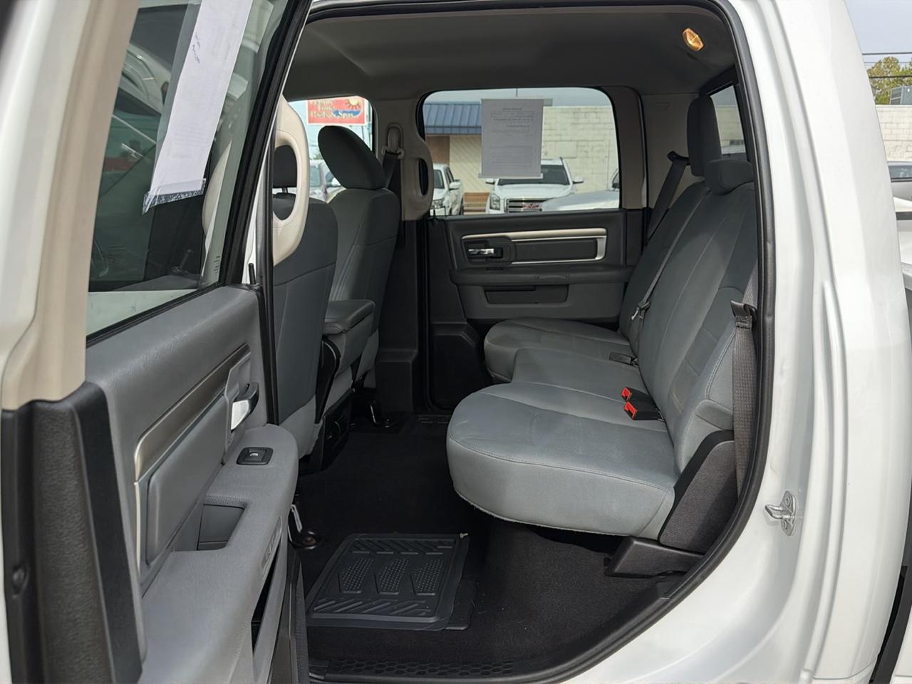 RAM 1500 Classic SLT 4x4 Crew Cab 6'4" Box 2020