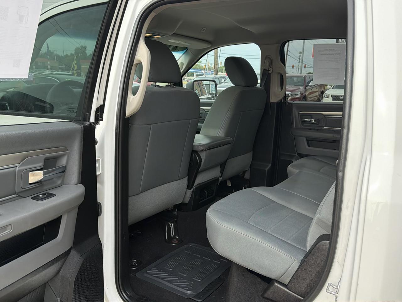 RAM 1500 Classic SLT 4x4 Crew Cab 6'4" Box 2020