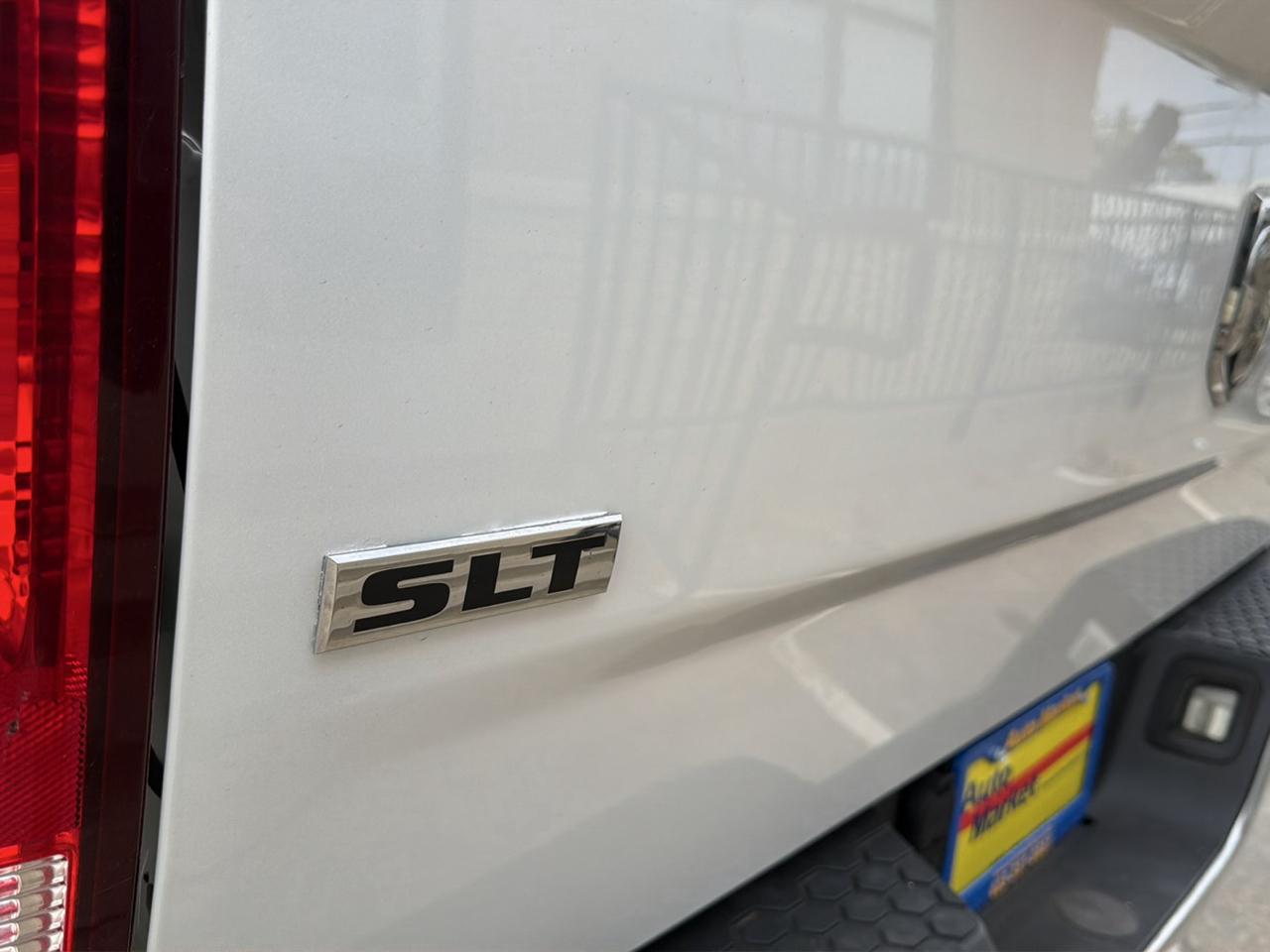 RAM 1500 Classic SLT 4x4 Crew Cab 6'4" Box 2020