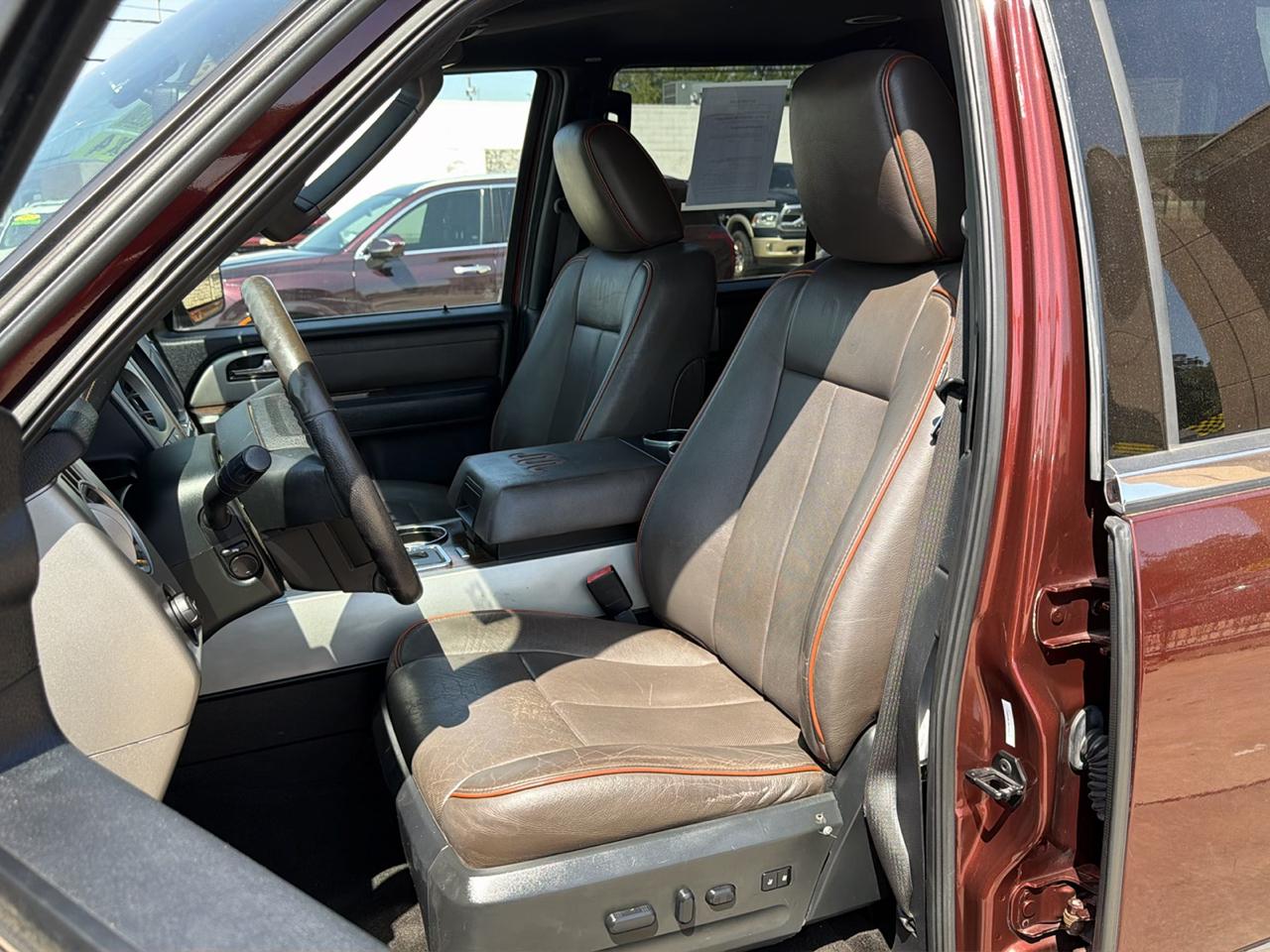 Ford Expedition 4WD 4dr King Ranch 2015