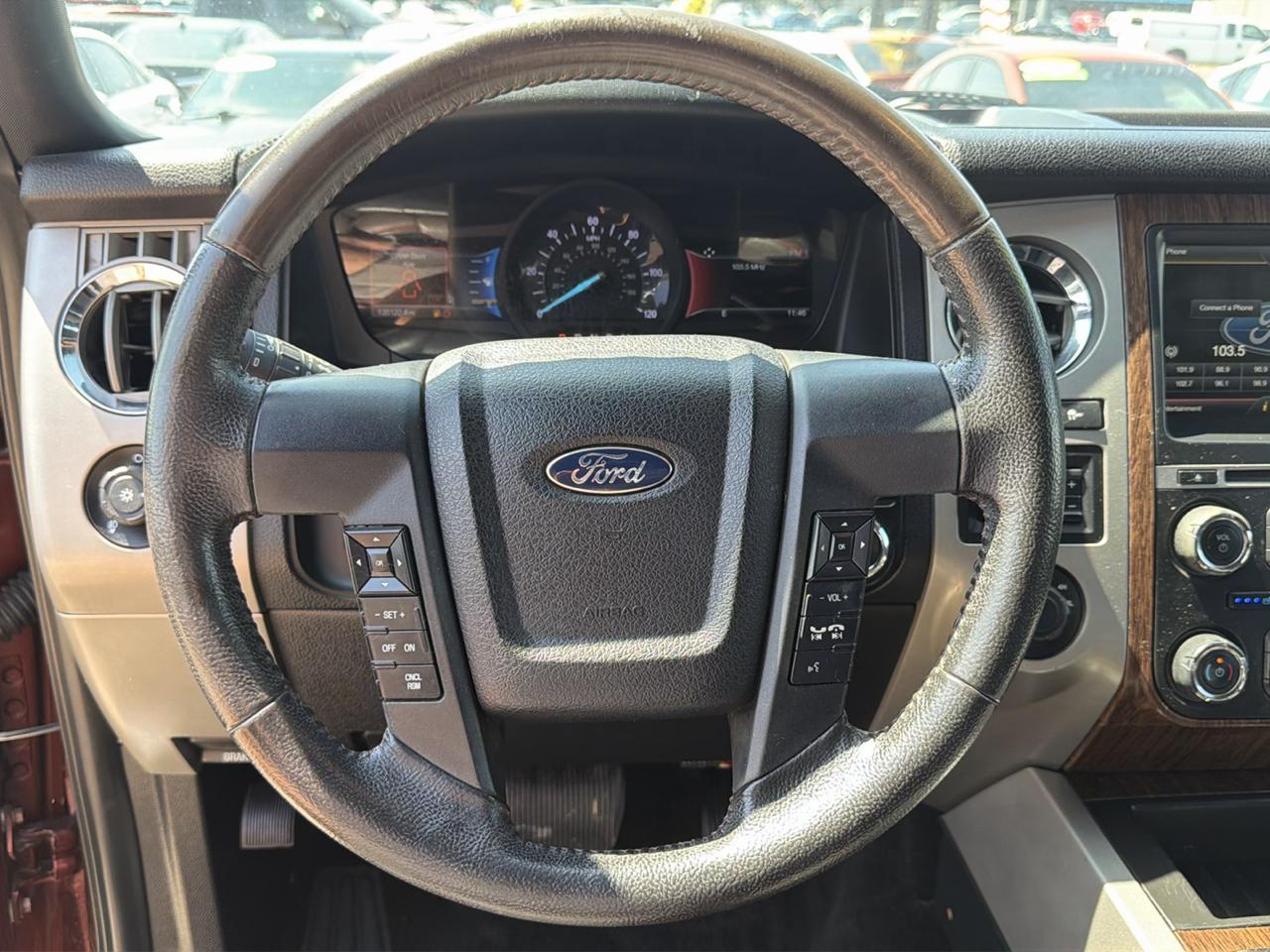 Ford Expedition 4WD 4dr King Ranch 2015