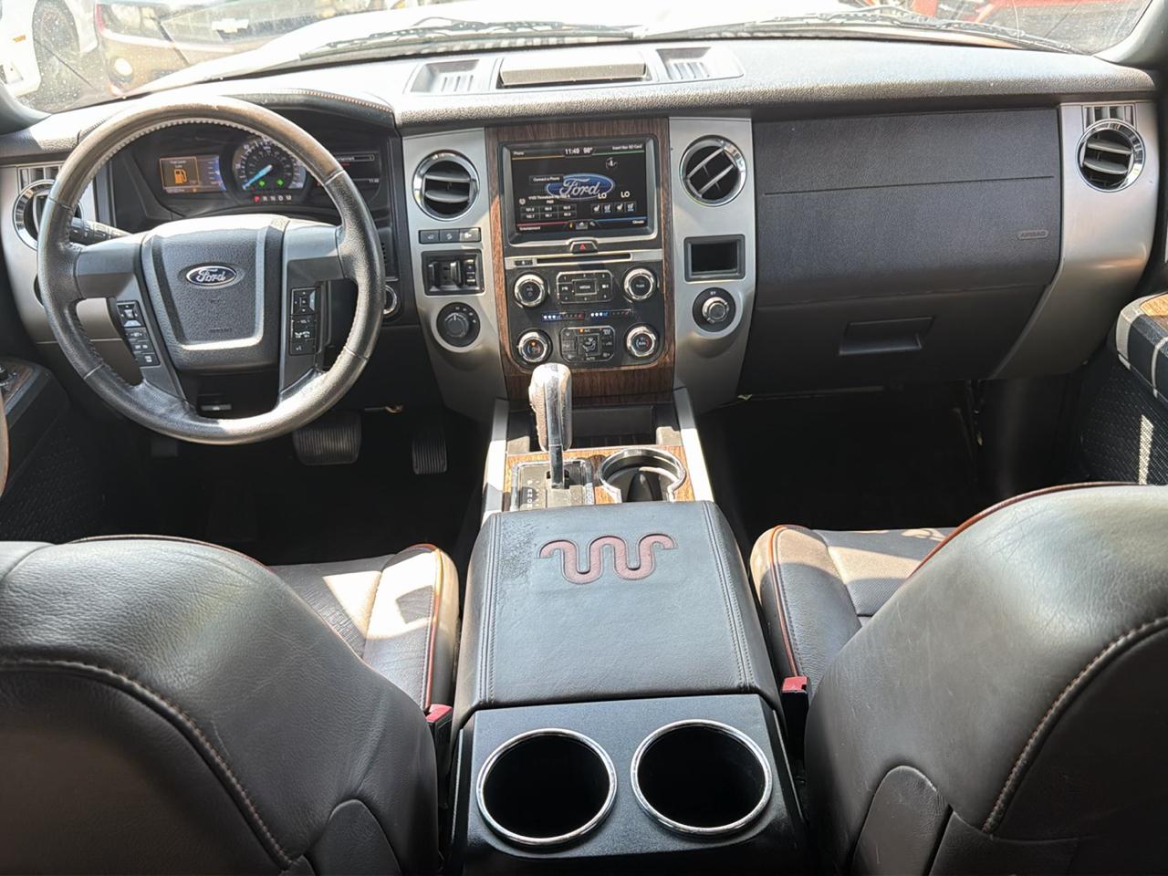 Ford Expedition 4WD 4dr King Ranch 2015