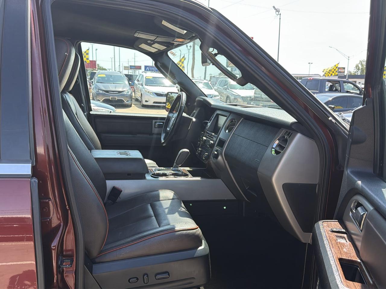 Ford Expedition 4WD 4dr King Ranch 2015