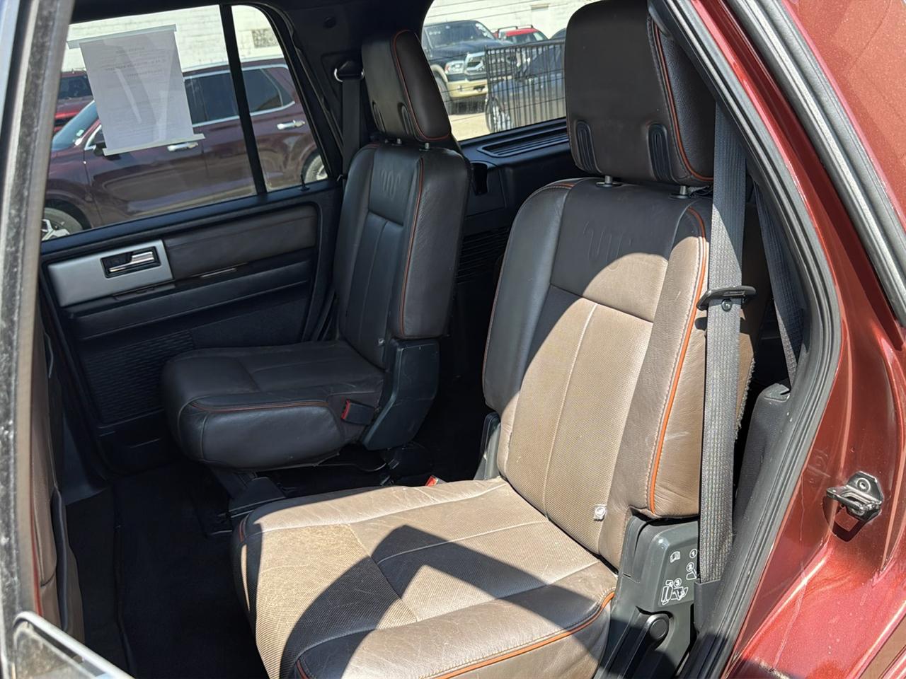 Ford Expedition 4WD 4dr King Ranch 2015