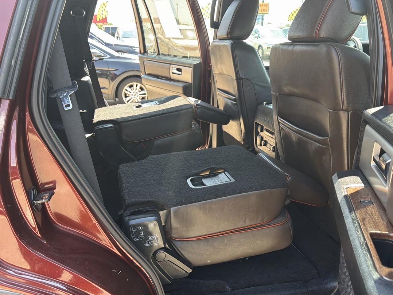 Ford Expedition 4WD 4dr King Ranch 2015