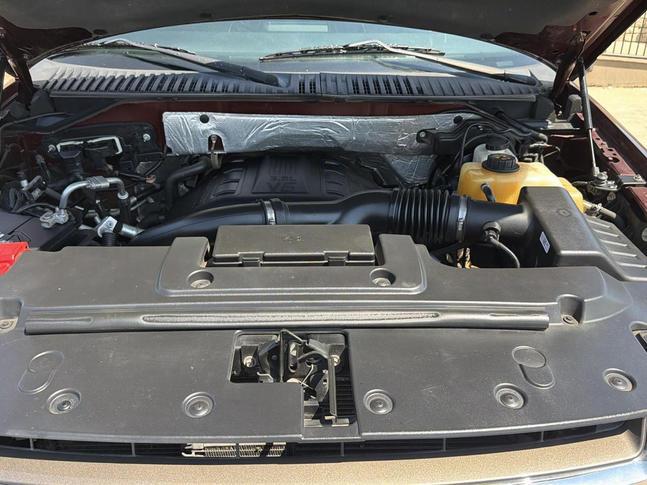 Ford Expedition 4WD 4dr King Ranch 2015