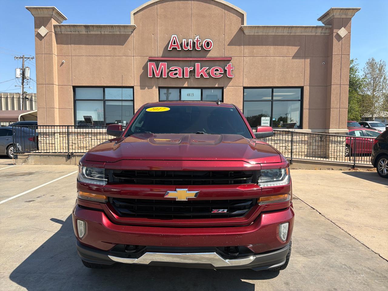 Chevrolet Silverado 1500 4WD Crew Cab 143.5" LT w/2LT 2017