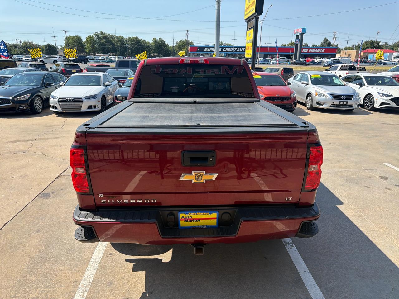 Chevrolet Silverado 1500 4WD Crew Cab 143.5" LT w/2LT 2017