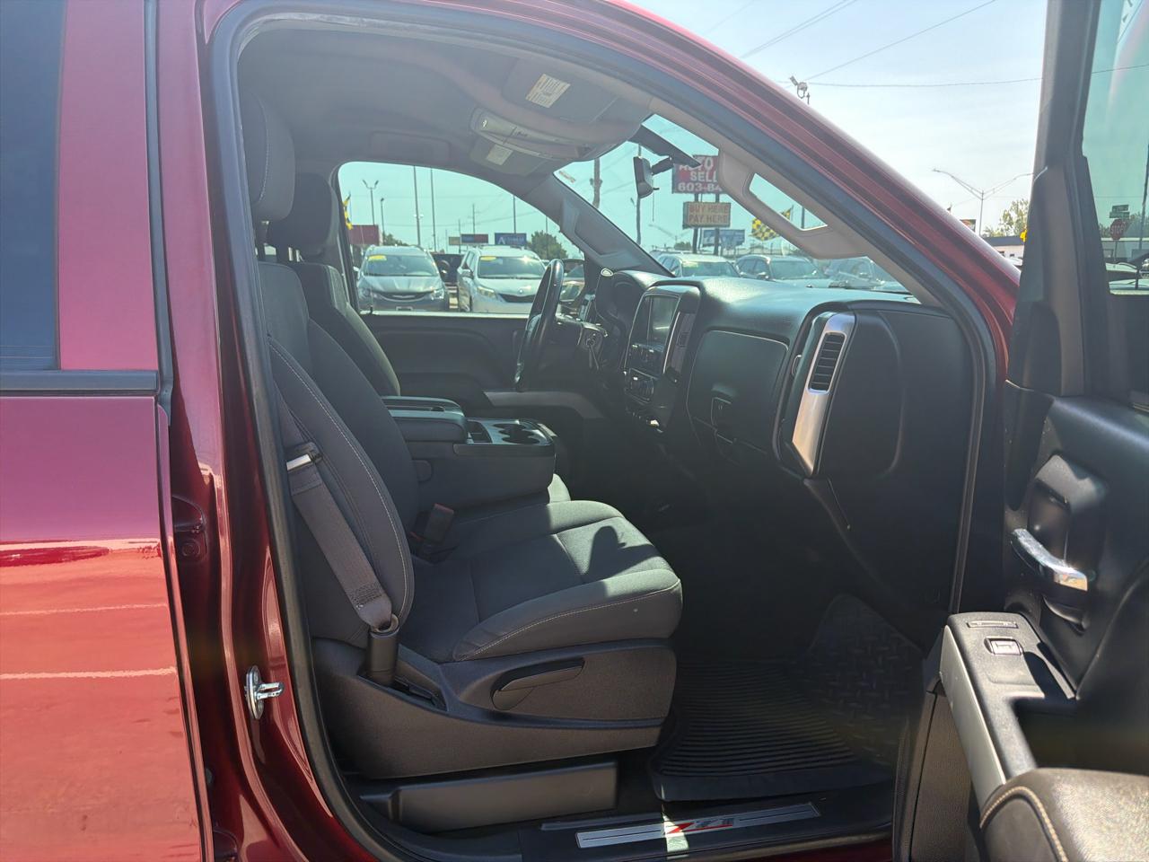 Chevrolet Silverado 1500 4WD Crew Cab 143.5" LT w/2LT 2017