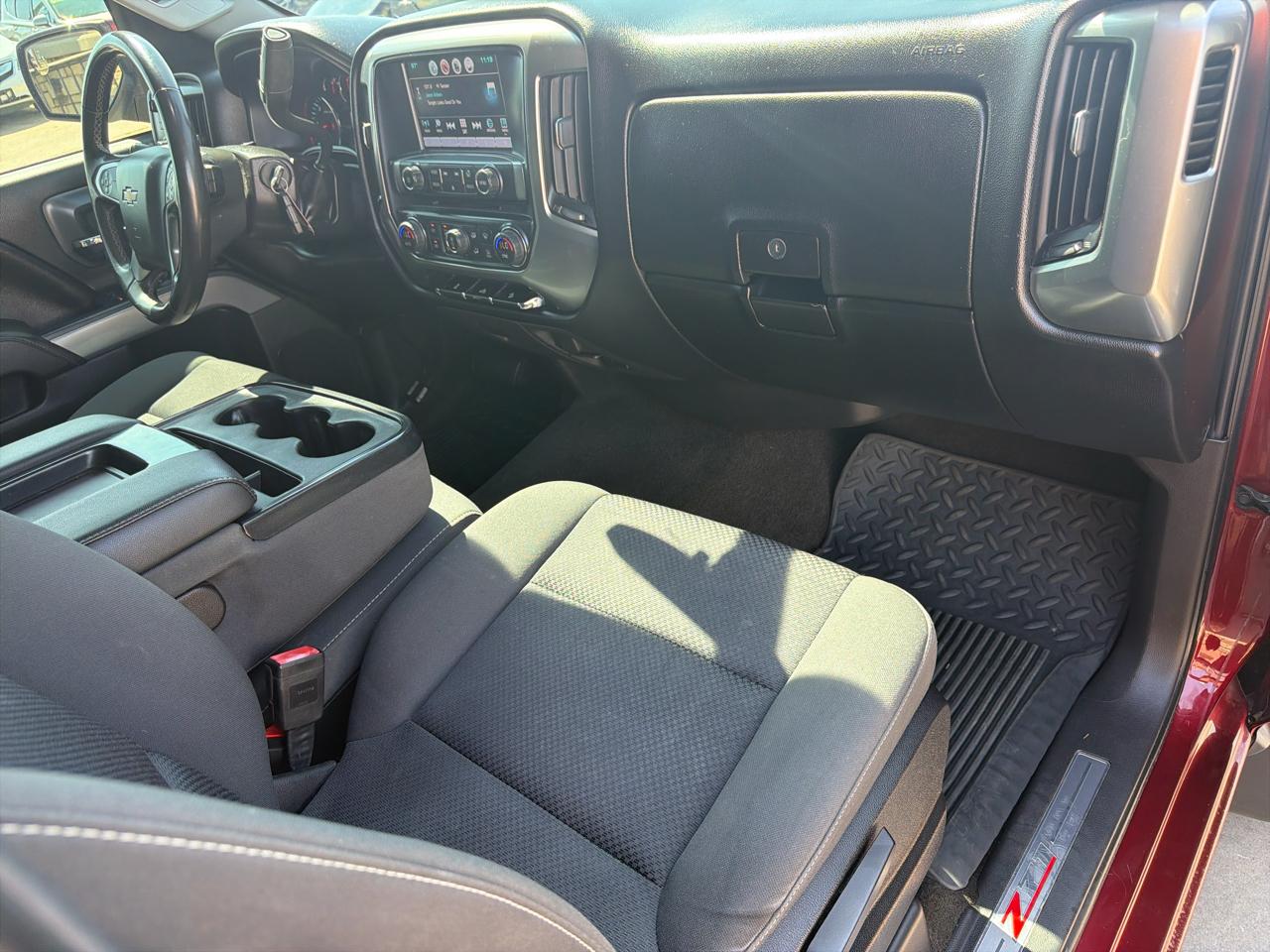 Chevrolet Silverado 1500 4WD Crew Cab 143.5" LT w/2LT 2017