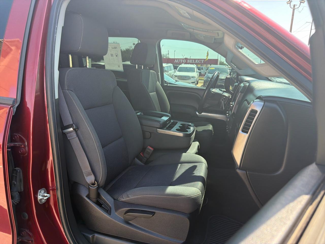 Chevrolet Silverado 1500 4WD Crew Cab 143.5" LT w/2LT 2017