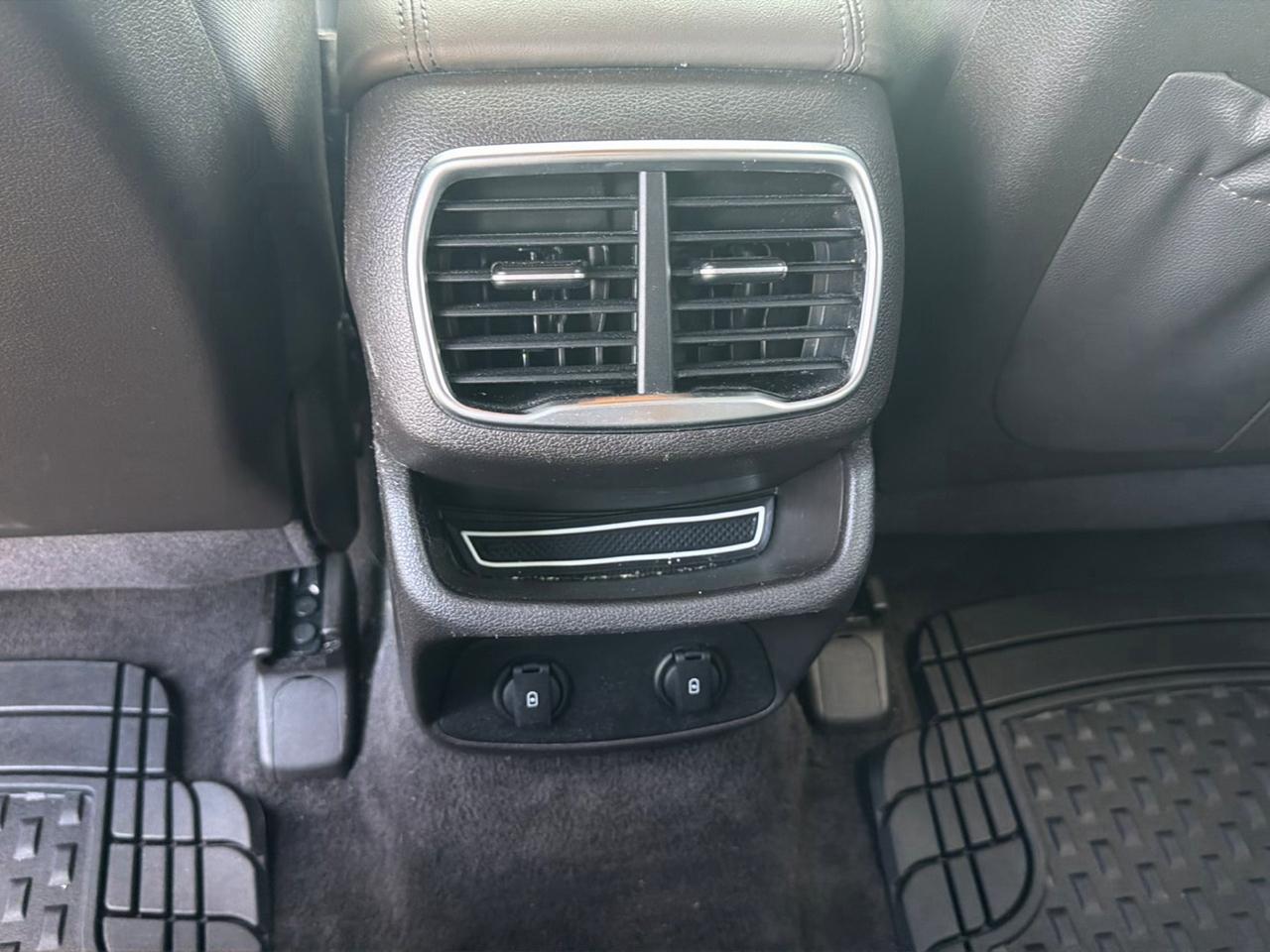 Hyundai Santa Fe SEL 2.4L Auto AWD 2020
