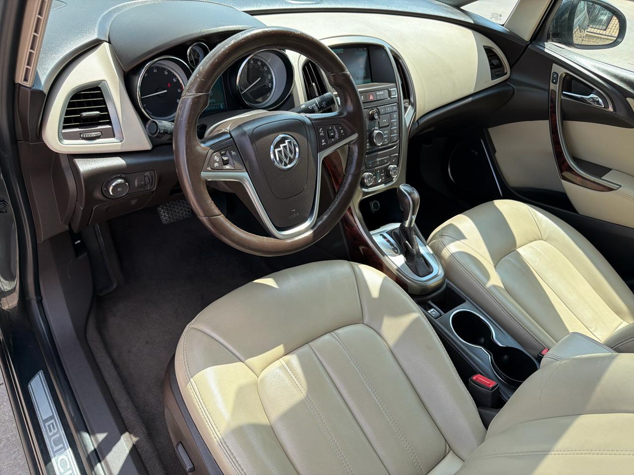 Buick Verano 4dr Sdn Leather Group 2015