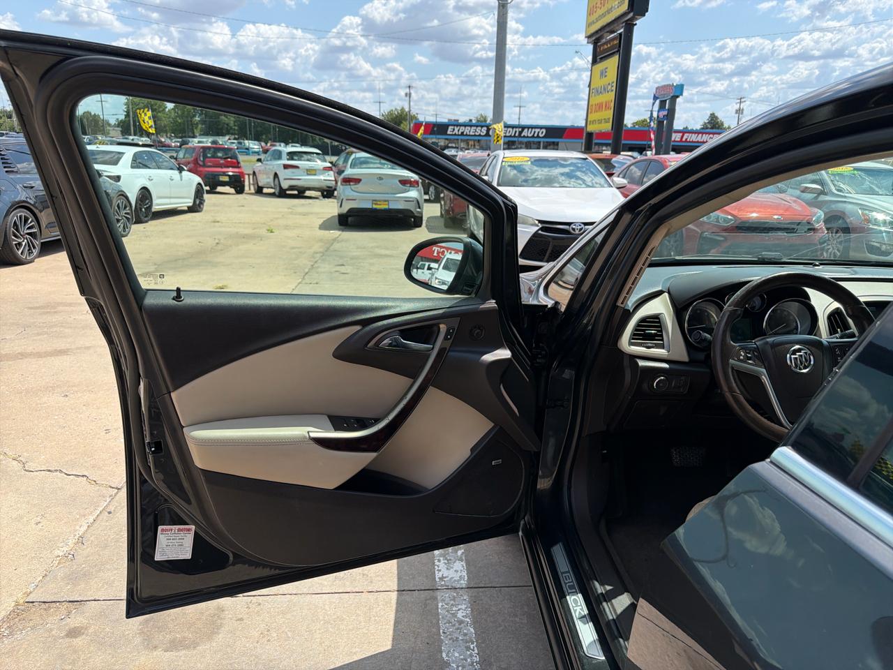 Buick Verano 4dr Sdn Leather Group 2015