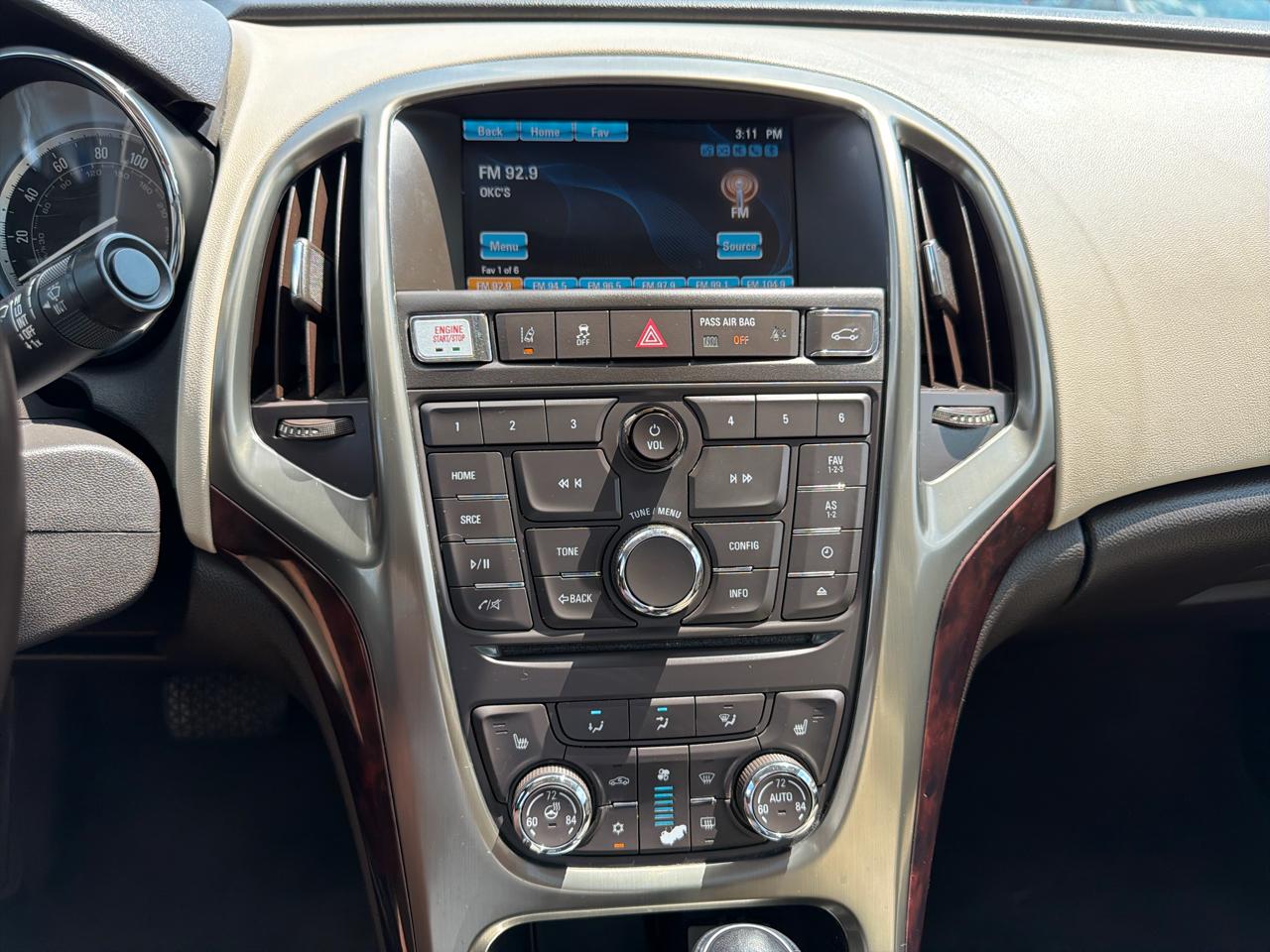 Buick Verano 4dr Sdn Leather Group 2015