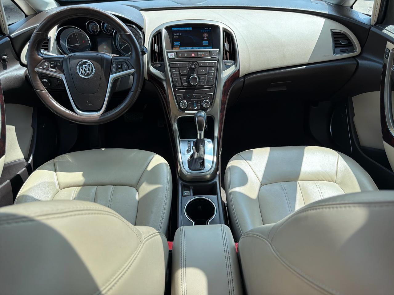 Buick Verano 4dr Sdn Leather Group 2015