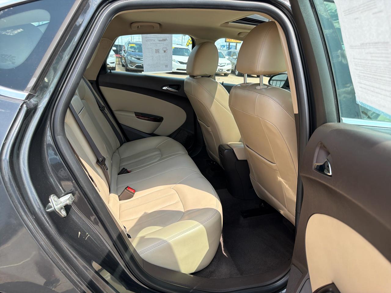 Buick Verano 4dr Sdn Leather Group 2015
