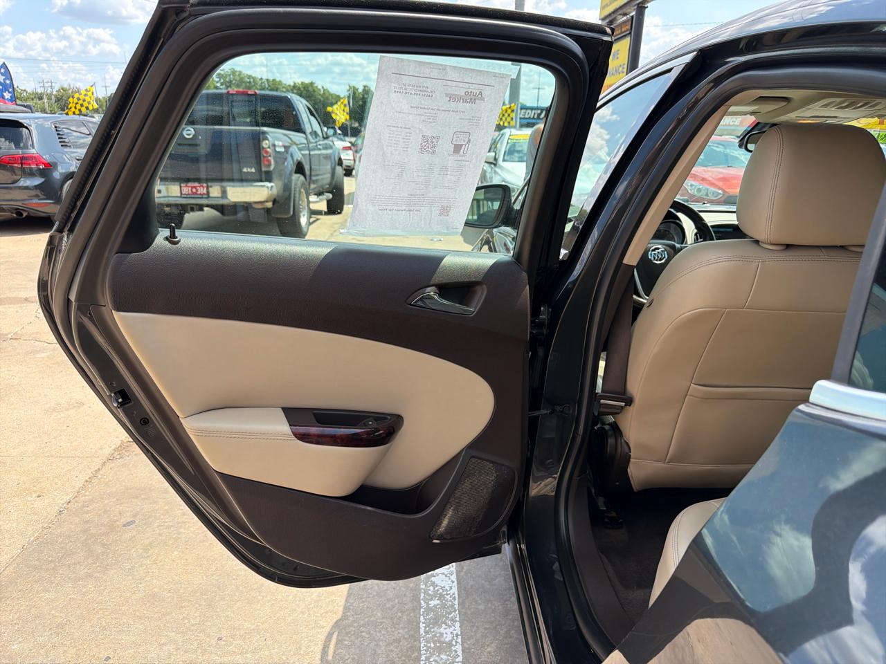 Buick Verano 4dr Sdn Leather Group 2015