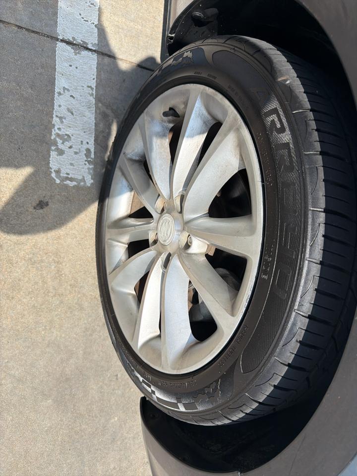Buick Verano 4dr Sdn Leather Group 2015