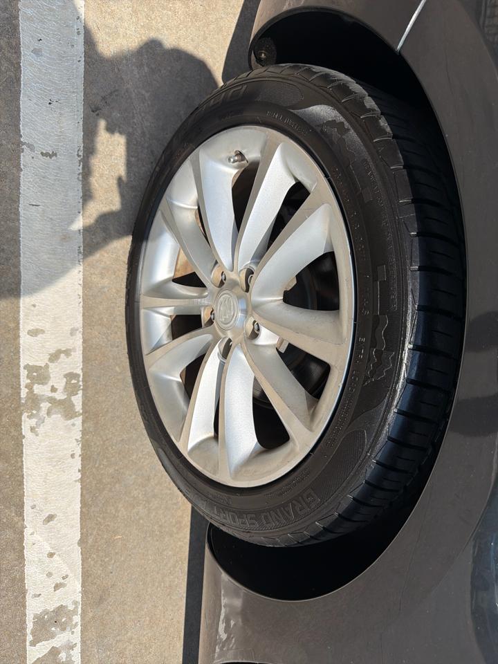 Buick Verano 4dr Sdn Leather Group 2015