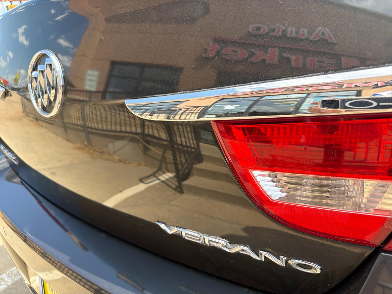 Buick Verano 4dr Sdn Leather Group 2015