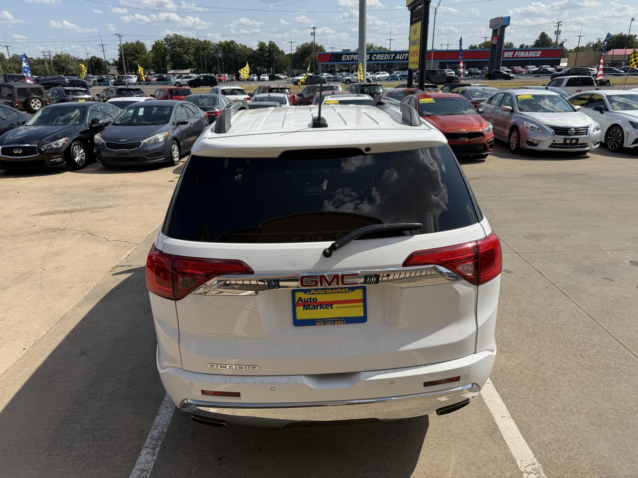GMC Acadia FWD 4dr Denali 2019