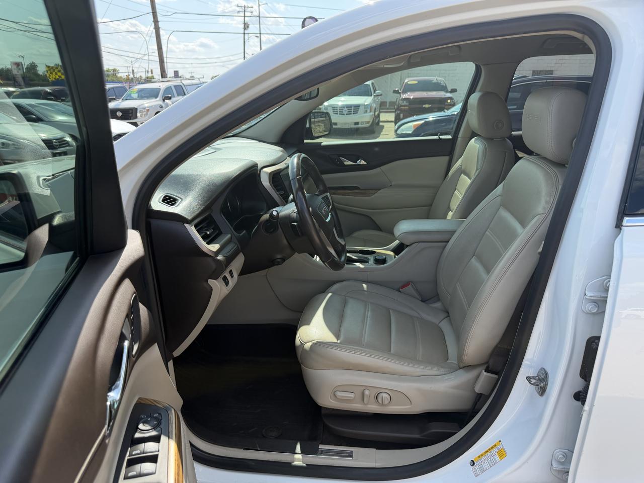 GMC Acadia FWD 4dr Denali 2019