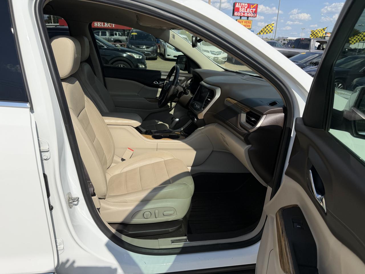GMC Acadia FWD 4dr Denali 2019