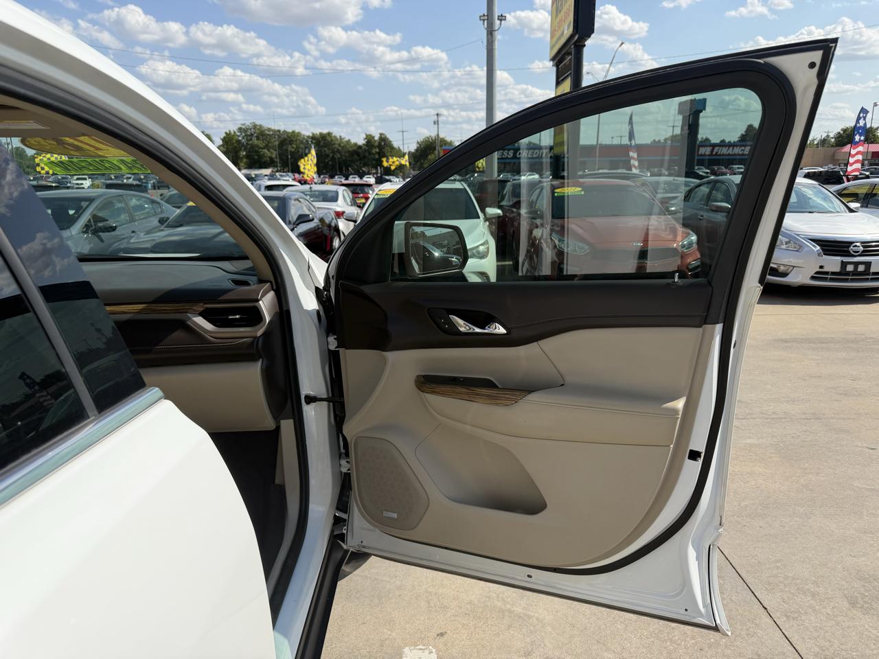 GMC Acadia FWD 4dr Denali 2019