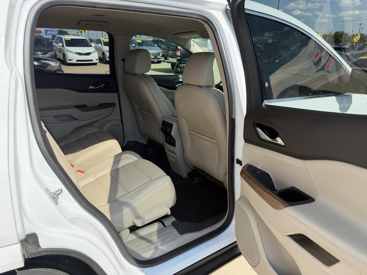 GMC Acadia FWD 4dr Denali 2019