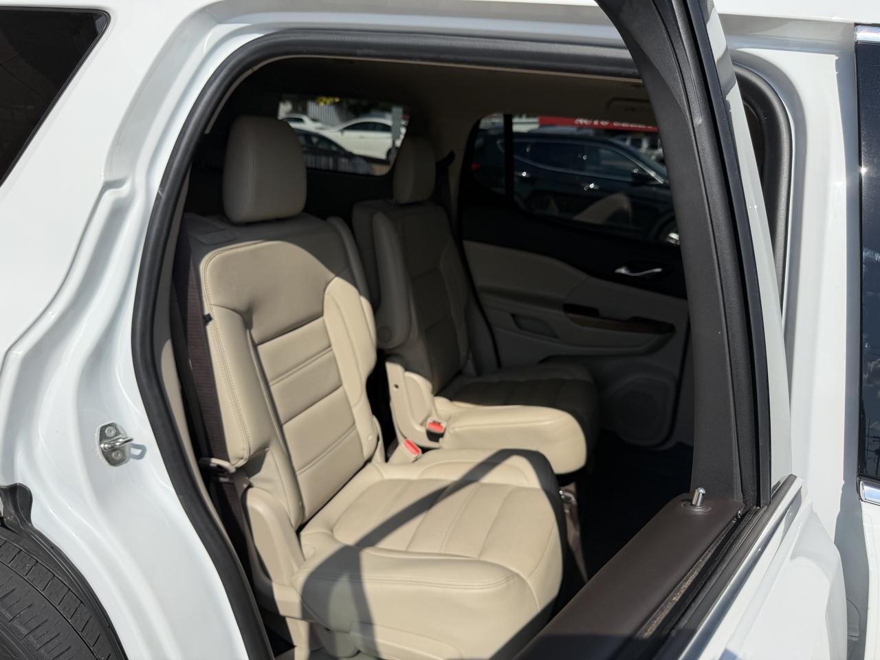 GMC Acadia FWD 4dr Denali 2019