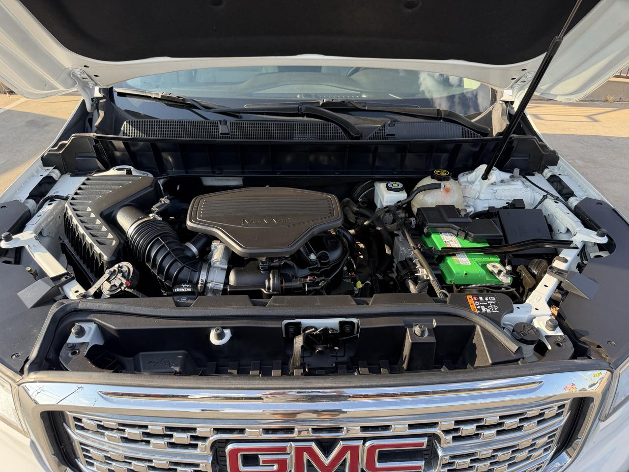 GMC Acadia FWD 4dr Denali 2019
