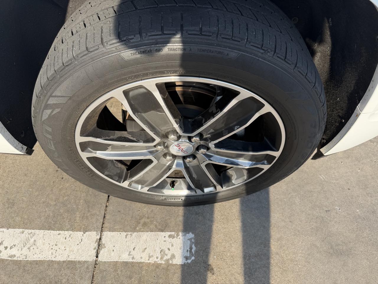 GMC Acadia FWD 4dr Denali 2019