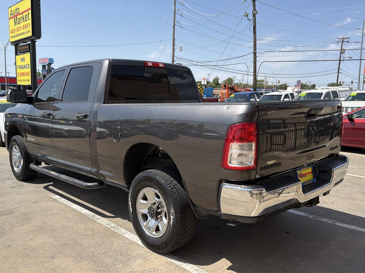 RAM 2500 Tradesman 4x4 Crew Cab 6'4" Box 2019
