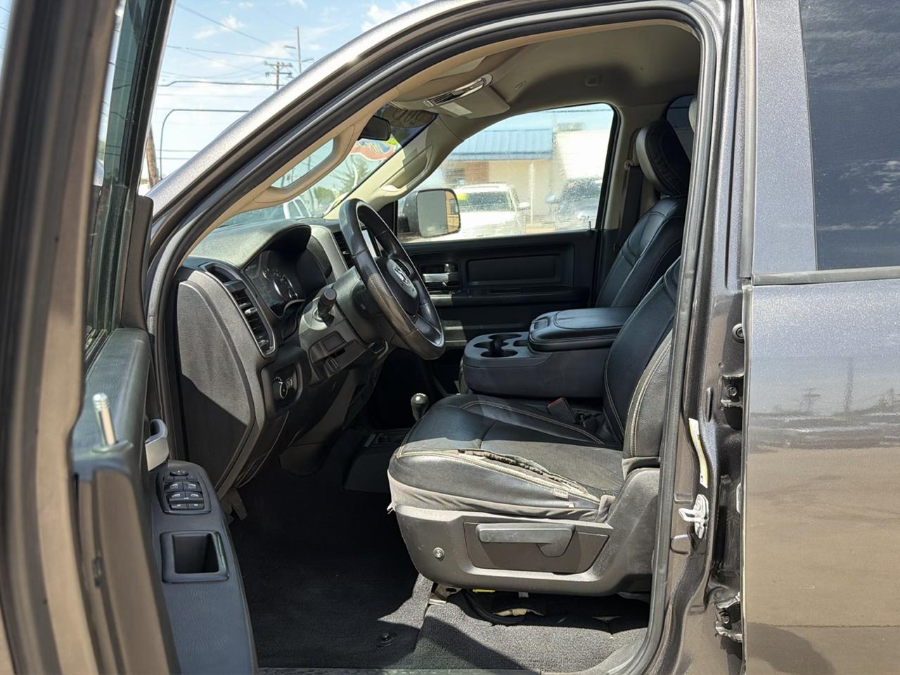 RAM 2500 Tradesman 4x4 Crew Cab 6'4" Box 2019