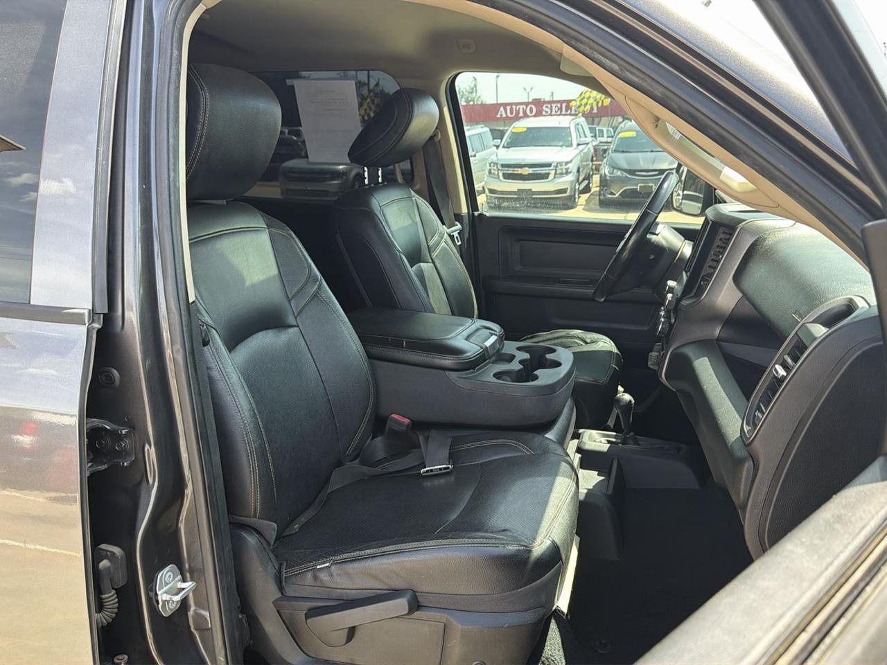 RAM 2500 Tradesman 4x4 Crew Cab 6'4" Box 2019