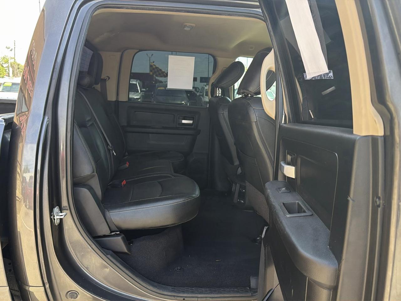 RAM 2500 Tradesman 4x4 Crew Cab 6'4" Box 2019