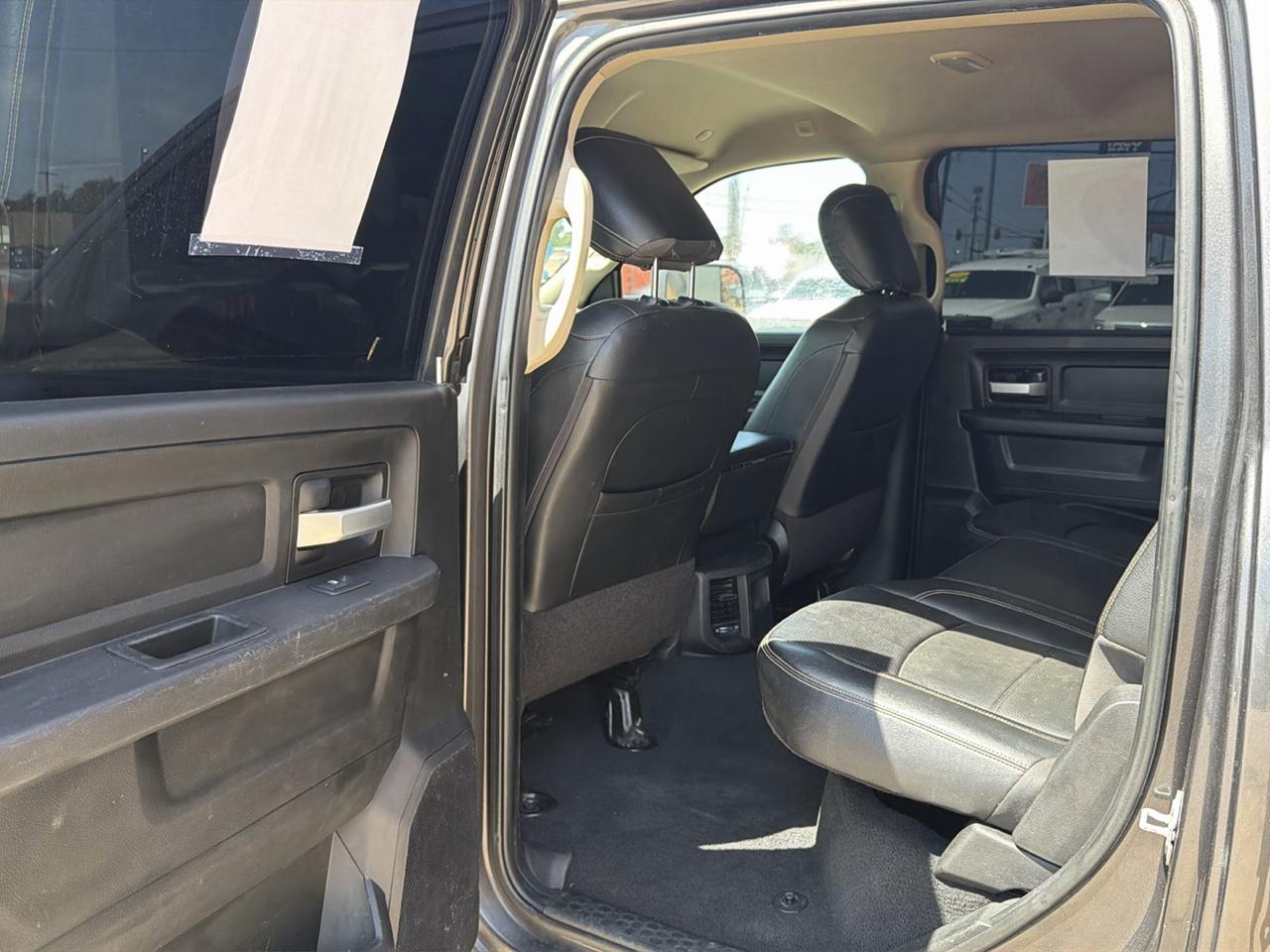 RAM 2500 Tradesman 4x4 Crew Cab 6'4" Box 2019