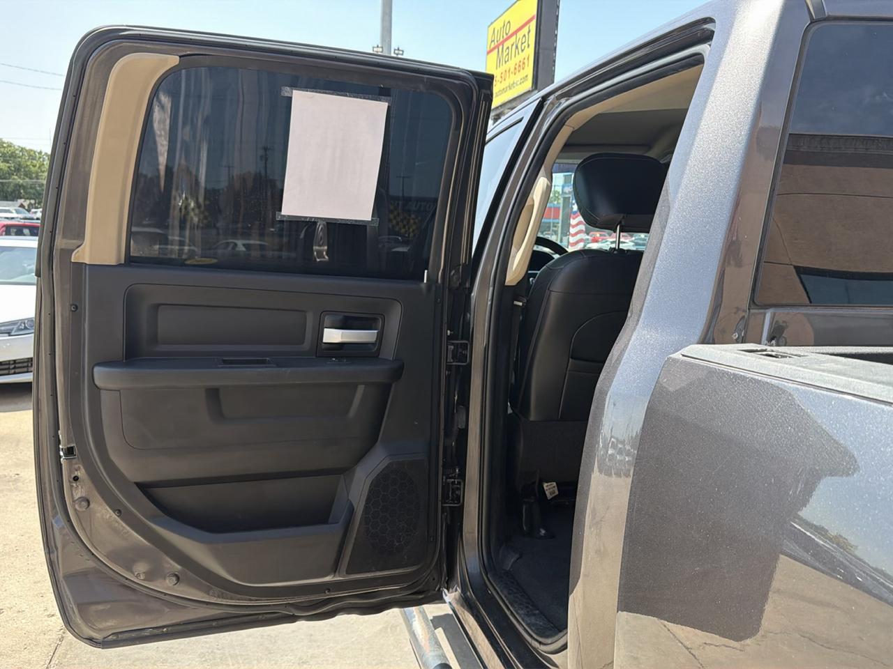 RAM 2500 Tradesman 4x4 Crew Cab 6'4" Box 2019