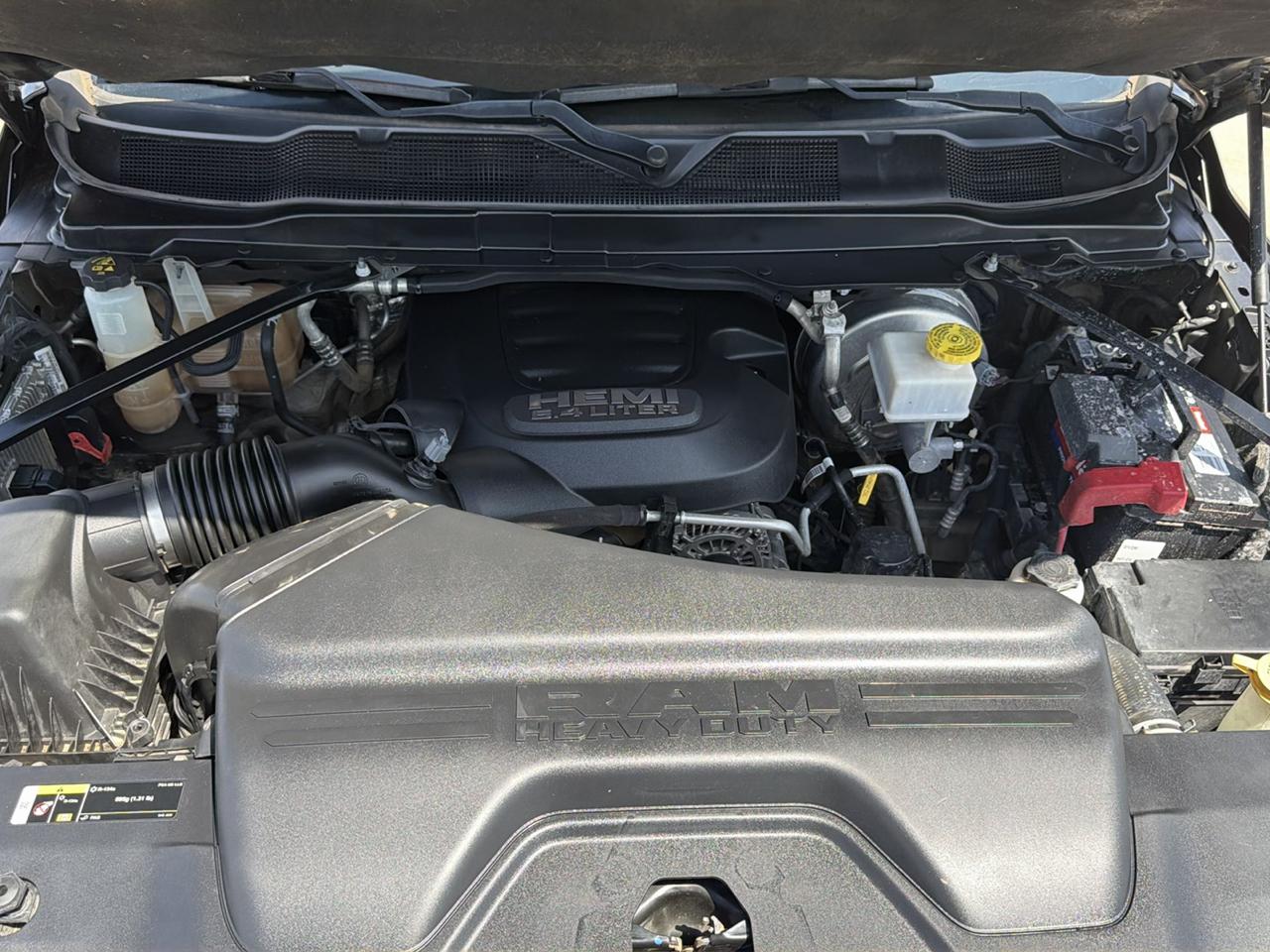 RAM 2500 Tradesman 4x4 Crew Cab 6'4" Box 2019