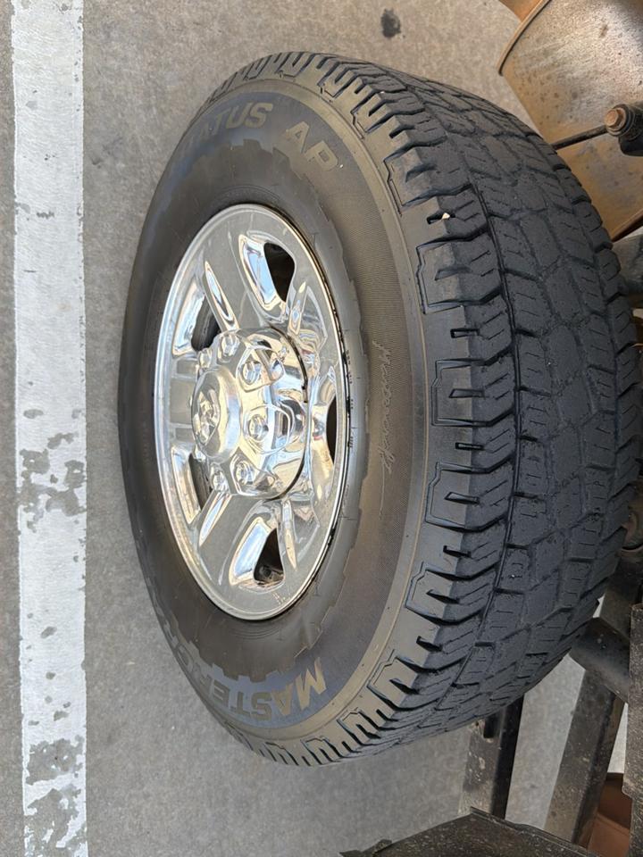 RAM 2500 Tradesman 4x4 Crew Cab 6'4" Box 2019