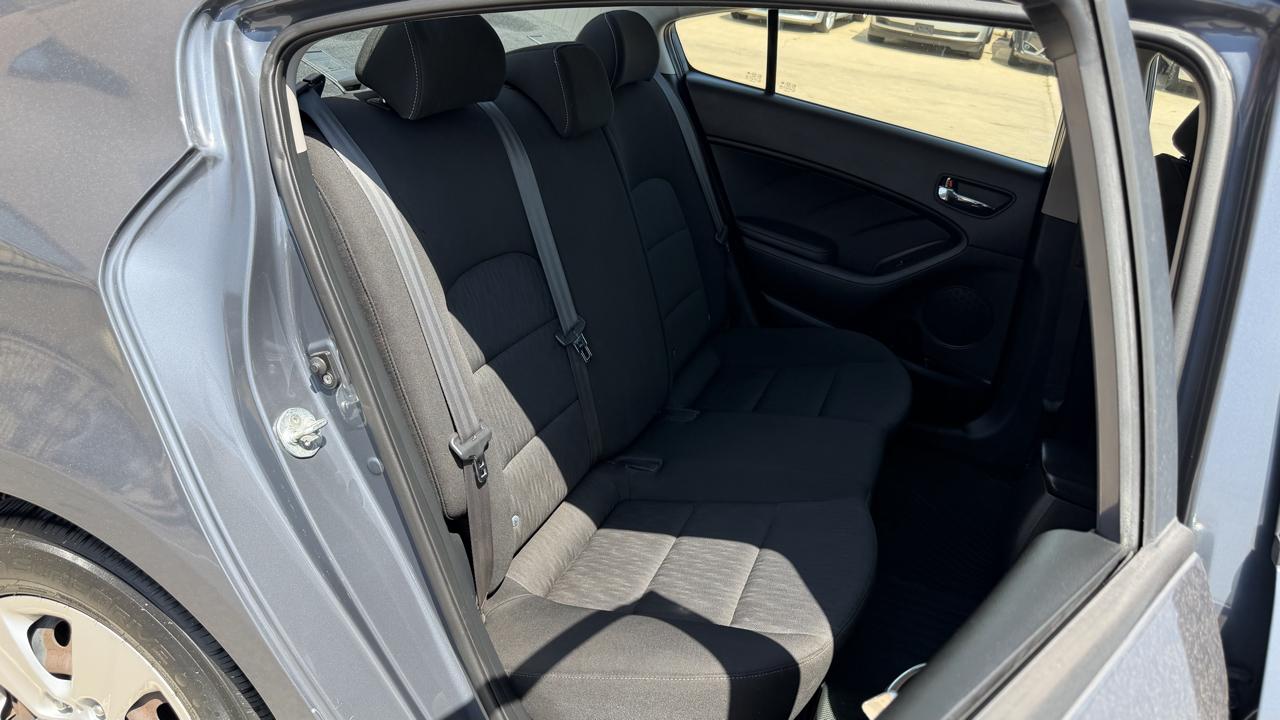 Kia Forte 4dr Sdn Auto LX 2016