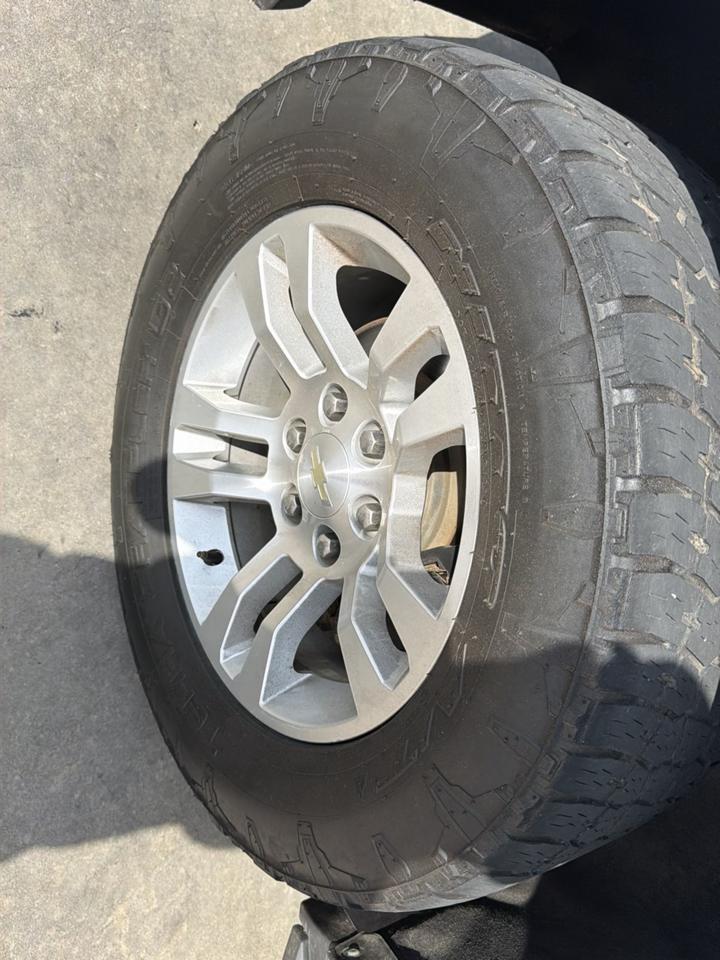 Chevrolet Tahoe 4WD 4dr LS 2020