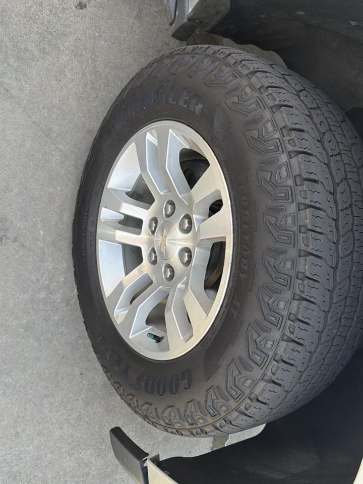 Chevrolet Tahoe 4WD 4dr LS 2020