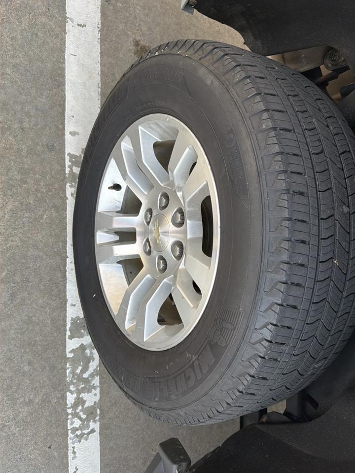Chevrolet Tahoe 4WD 4dr LS 2020
