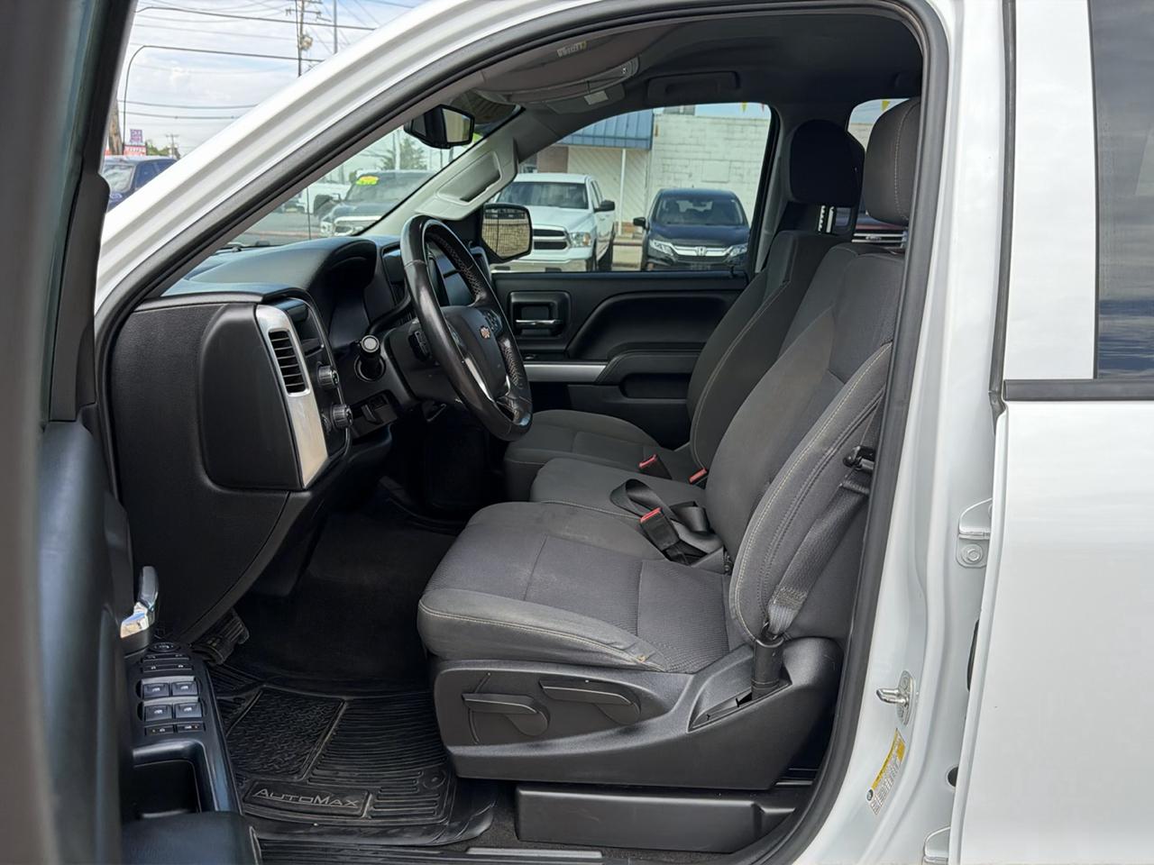 Chevrolet Silverado 1500 4WD Double Cab 143.5" LT w/1LT 2018