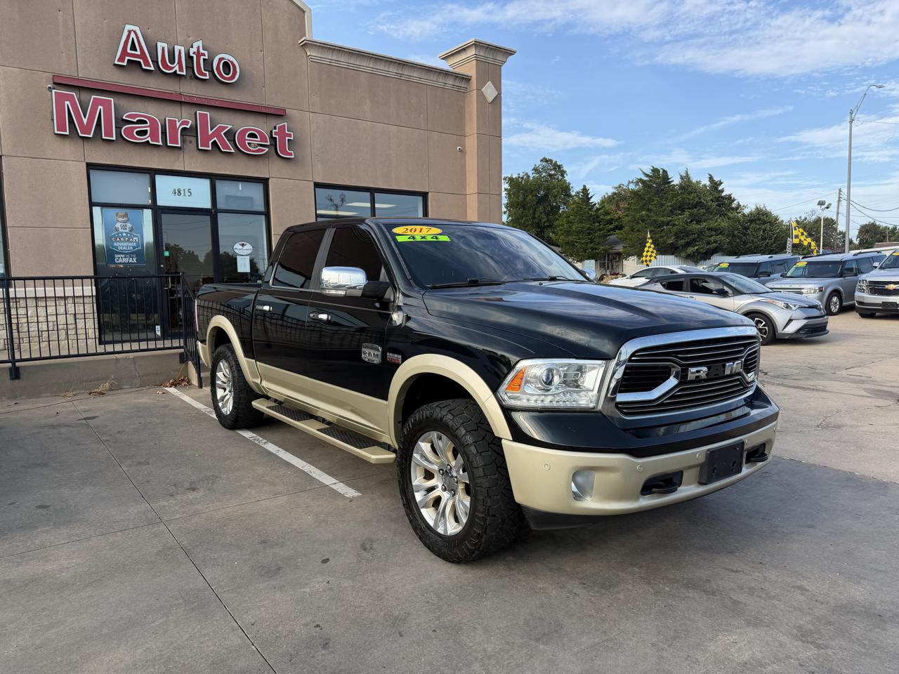 RAM 1500 Longhorn 4x4 Crew Cab 5'7" Box 2017
