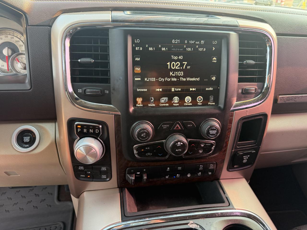 RAM 1500 Longhorn 4x4 Crew Cab 5'7" Box 2017