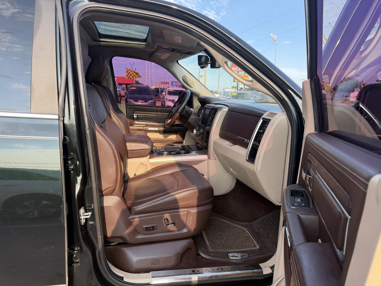 RAM 1500 Longhorn 4x4 Crew Cab 5'7" Box 2017