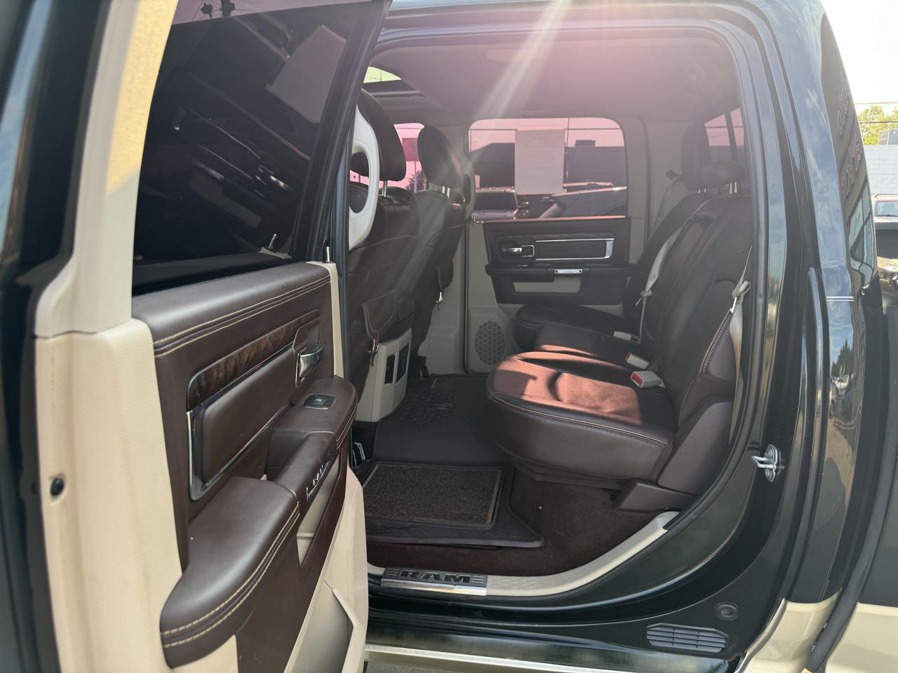RAM 1500 Longhorn 4x4 Crew Cab 5'7" Box 2017